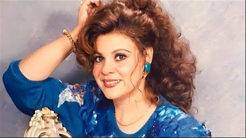 الفنانة صفاء ابو