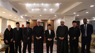 أمين «البحوث الإسلامية» يبحث مع وفد جامعة السلطان شريف علي التعاون المشترك