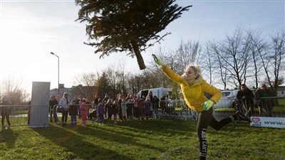 صورة شجرة عيد الميلاد تضيع 650 ألف جنيه تعويضا على سيدة، إيه الحكاية