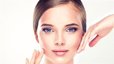 قناع القهوة والموز لبشرة نضرة خالية من العيوب