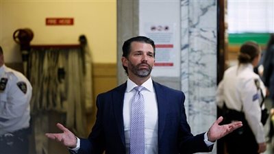 مسحوق أبيض يتطاير، محاولة جديدة لقتل ترامب الابن بظرف مشبوه (صور)