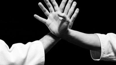 بالأدلة من القرآن الكريم والسنَّة النبوية، تعرف على مشروعية الدفاع عن النفس