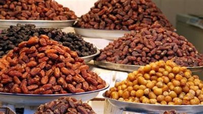 تفسير حلم البلح في المنام وعلاقته بسماع أخبار سارة 