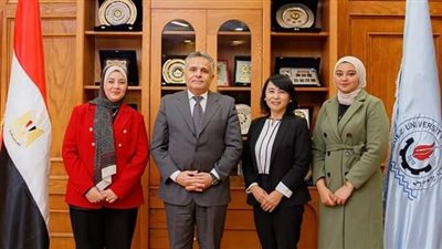 رئيس جامعة السويس يناقش أوجه التعاون مع المدارس اليابانية 