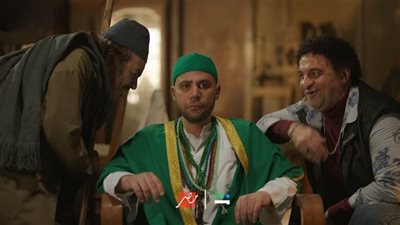 أحمد زكي VS محمد عادل إمام، 5 تشابهات بين فيلم البيضة والحجر ومسلسل كوبرا