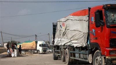 إسرائيليون يتظاهرون لمنع مرور المساعدات إلى قطاع غزة (فيديو)