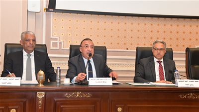 جهاز تنظيم النقل البري يستعرض الحلول العاجلة لإنهاء شكاوى مواطني الإسكندرية