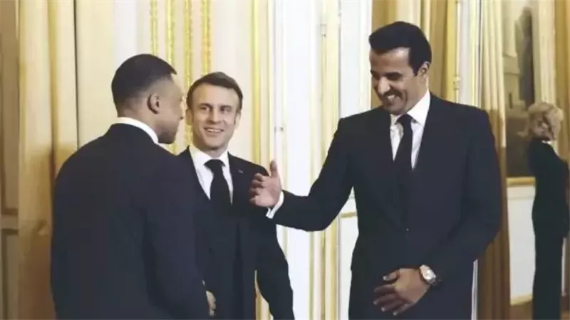 ماكرون ومبابي وأمير
