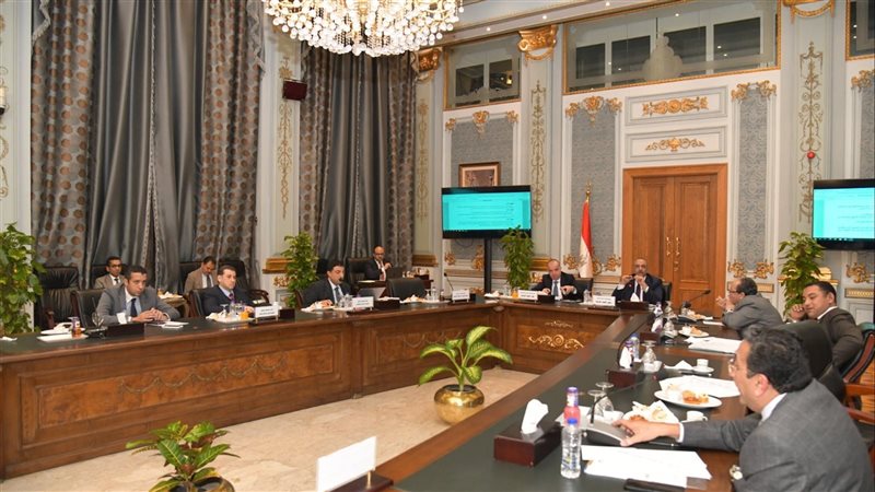 اجتماعات لجنة مناقشة