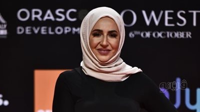 لليوم الرابع.. نادين سمرة تتصدر التريند بإطلالتها علي ريد كاربت مهرجان الجونة