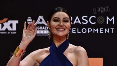 أروى جودة تتألق بالأزرق في رابع أيام مهرجان الجونة السينمائي | صور