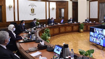 قرارات حاسمة للجنة أزمة كورونا.. منع أي موظف لم يتلق لقاح كورونا من دخول العمل