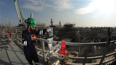 حريق هائل في مصفاة ميناء الأحمدي بالكويت.. ووقوع إصابات |فيديو