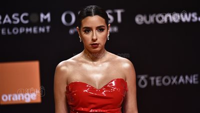 بالأحمر الجرئ.. سارة عبد الرحمن تتألق على ريد كاربت مهرجان الجونة| صور