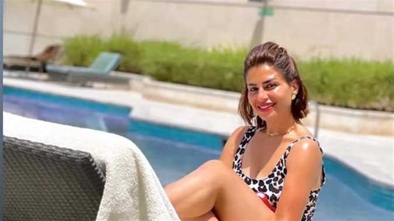 الفنانة منة فضالي