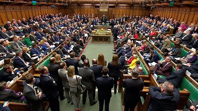 130 برلمانيا بريطانيا يطالبون بتصنيف الحرس الثوري الإيراني كمنظمة إرهابية 