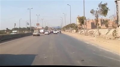 أحجام مرورية بمحاور القاهرة والجيزة.. وتباطؤ بطريق الإسكندرية الزراعي