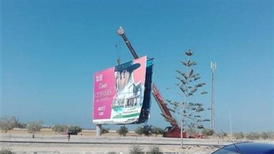 إعلانات الطرق مصيدة للموت.. وخبير يكشف ضوابط تصميمها لتجنب الحوادث