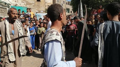 طقوس غريبة لأبناء الطريقة الرفاعية في الاحتفال بالمولد النبوي بقنا |صور