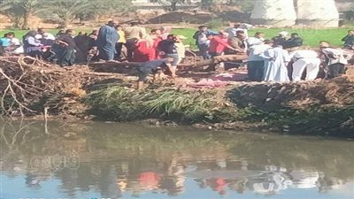 مصرع طفلين شقيقين سقطت دراجتهما البخارية في الترعة بسوهاج 