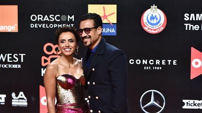 إطلالة جذابة لـ علا رشدي وأحمد داوود في سادس أيام مهرجان الجونة|صور