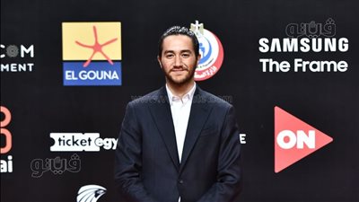 أحمد مالك بإطلالة كلاسيكية في سادس أيام مهرجان الجونة السينمائي|صور