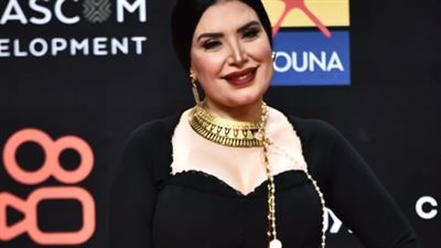 عبير صبري في أول ظهور لها بمهرجان الجونة: أنا حلوة ومش أوفر | فيديو