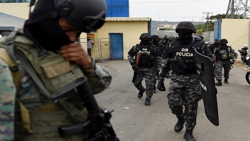 رئيس الإكوادور يعلن