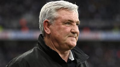 بعد انتقال ملكيته للسعودية.. نيوكاسل يعلن رسميا رحيل المدرب ستيف بروس