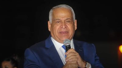 اللاعب مينفعش يوقع لأي نادي.. فرج عامر يكذب مهيب عبد الهادي في حسم صفقة الزمالك