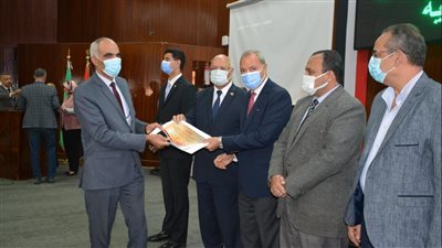 احتفالية لتكريم طلاب المرحلة الثالثة من مبادرة صنايعية مصر في جامعة بنها 