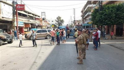 احتجاجات وقطع الطرق في لبنان بسبب ارتفاع أسعار البنزين 