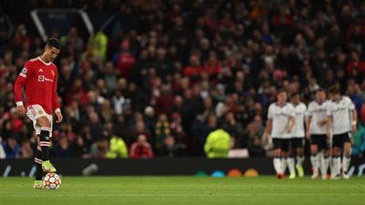 أتالانتا يضيف الهدف الثاني في مانشستر يونايتد