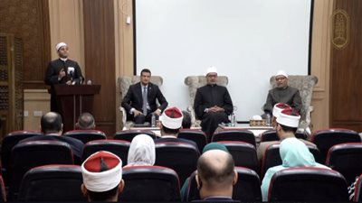 الأزهر يواجه الفكر المتشدد باحتفالية لإحياء ذكرى مولد النبوي