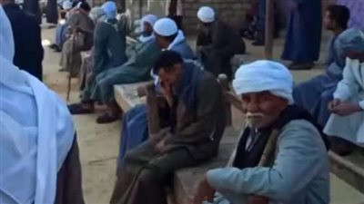 أهالي ضحايا حادث الطريق الأوسطي ينتظرون جثامين ذويهم بأسيوط| فيديو 