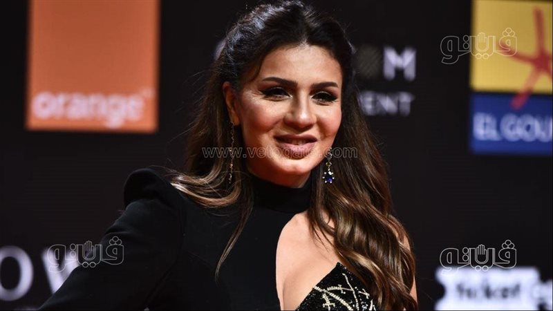 الفنانة نجلاء بدر