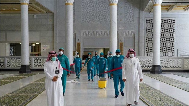 الاستعداد لأول صلاة