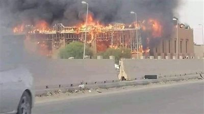 بالتزامن مع مؤتمر تشارك فيه مصر.. حريق ضخم يلتهم 