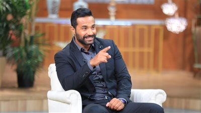 كريم فهمي: اتخانقت يوم فرحي وشيكو قطع فستان مراتي | فيديو