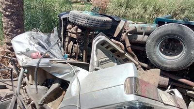  بالأسماء.. إصابة 8 أشخاص في حادث تصادم بأسيوط