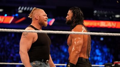 مباراة القرن.. رومان رينز يهزم بروك ليسنر ويحافظ على لقبه في WWE يونيفرسال | فيديو