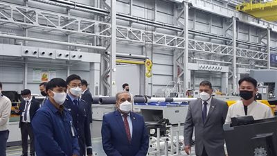 وزير الإنتاج الحربي يتفقد مصانع 