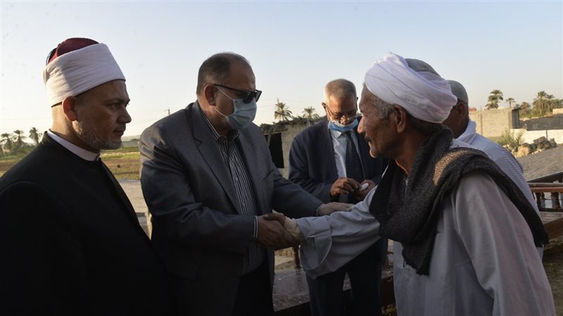 محافظ أسيوط يعزي