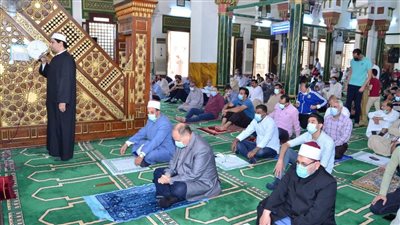 توجيه فرق متحركة لأماكن التجمعات والمساجد والكنائس بأسيوط لتسهيل تلقي لقاح كورونا