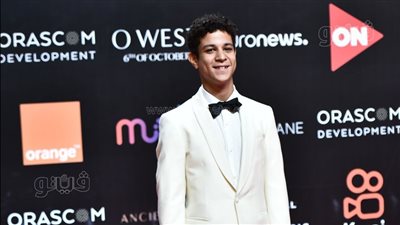 أحمد داش بإطلالة كلاسيكية في ختام مهرجان الجونة السينمائي| فيديو وصور