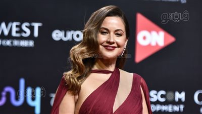 ريا أبي راشد تتألق بـ 