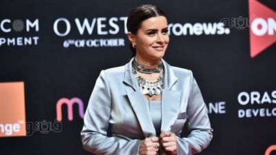 نور اللبنانية تتألق بالبدلة في أول ظهور لها بمهرجان الجونة|فيديو وصور