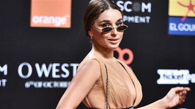 الراقصة أنستازيا بإطلالة لافتة في حفل ختام مهرجان الجونة | صور