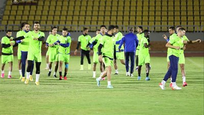 اللاعبون القدامى يستغلون أزمة الكونفدرالية والانتخابات للضغط على إدارة المصري