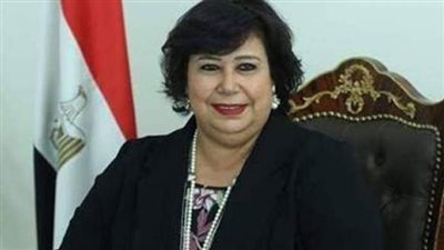 رئيس الوزراء يستعرض تقريرا من إيناس عبد الدايم حول الفعاليات الثقافية في أسوان